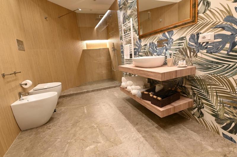 Fervore Luxury Rooms-Apartments - image 5