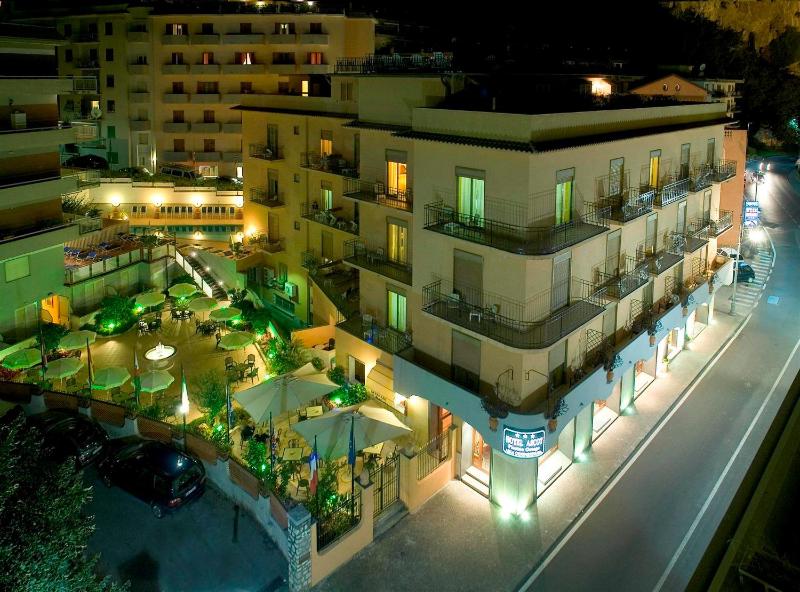 Hotel Ascot Sorrento - image 26