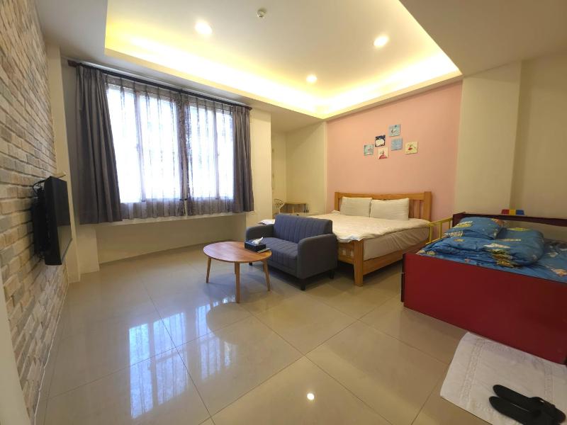 Q House - image 11