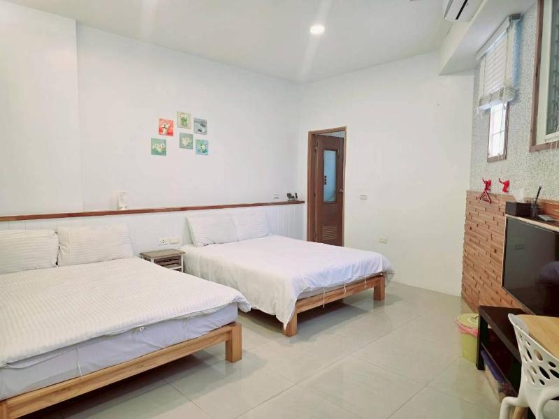 Q House - image 18
