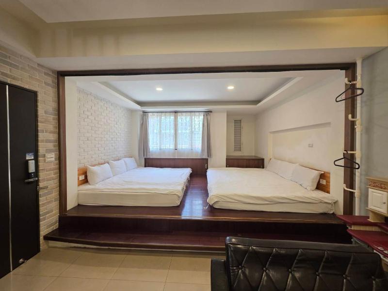 Q House - image 2