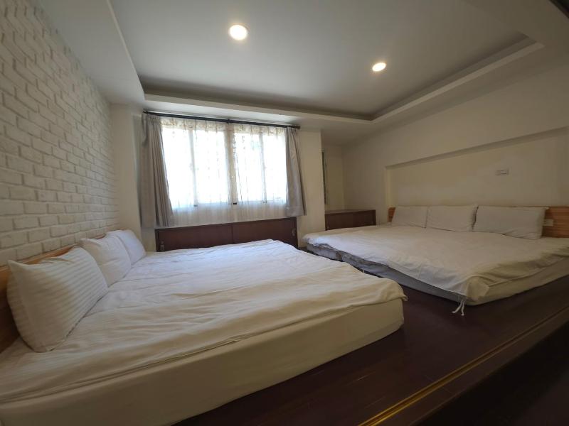 Q House - image 13