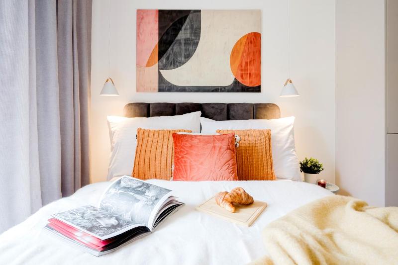 Prague Days - Bright Apartments with AC near Vyšehrad Castle - image 5