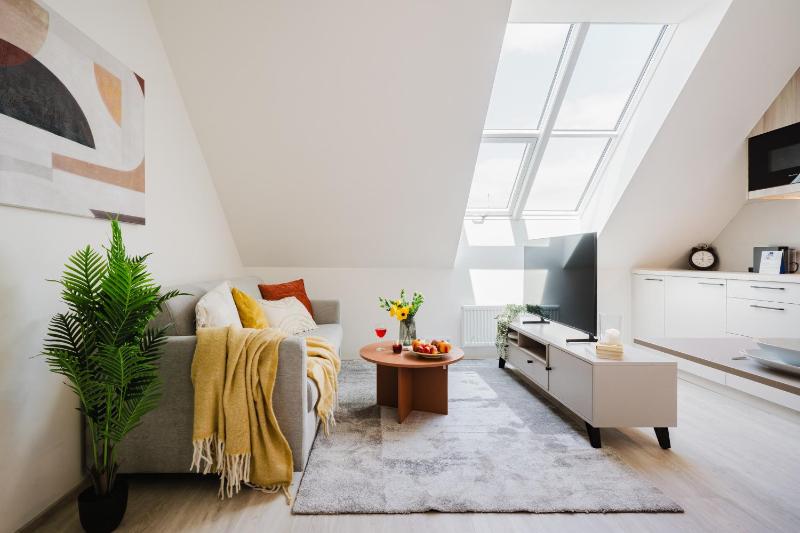Prague Days - Bright Apartments with AC near Vyšehrad Castle - image 15