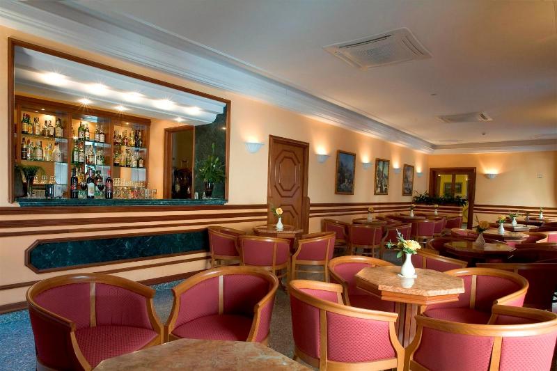 Hotel Ascot Sorrento - image 30