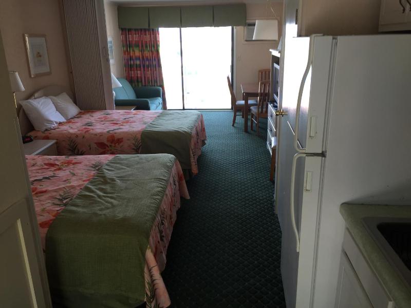 Sea Hawk Motel - image 5