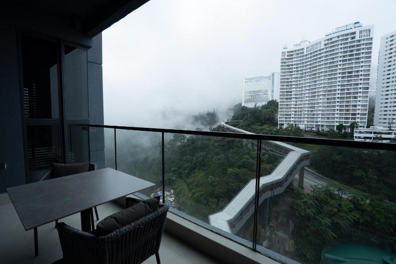 Spacious 2BR Hilltop | Walk to SkyAvenue Genting - image 23