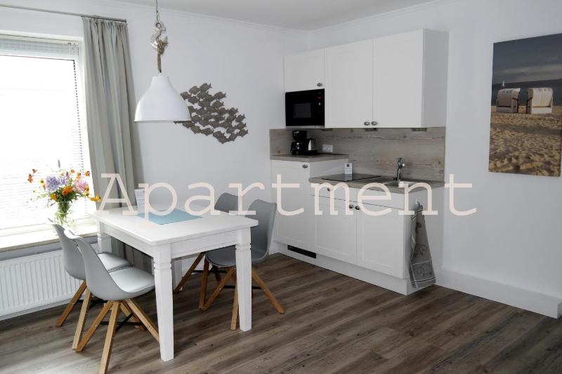 One-Bedroom Apartment image 4
