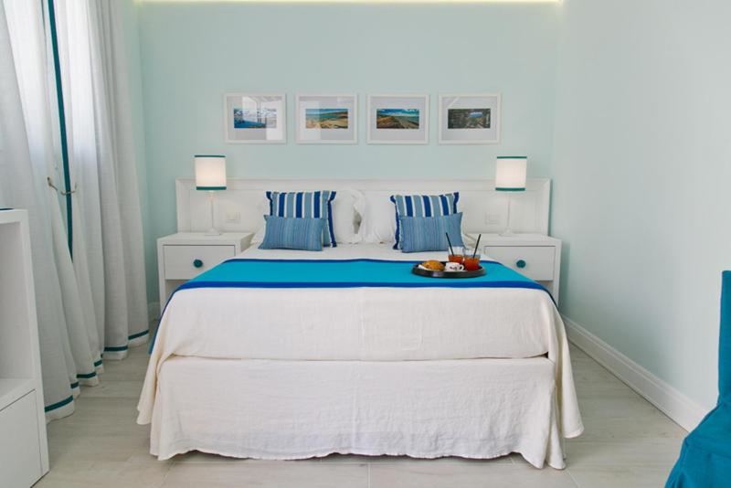 Superior Room with Patio image 1