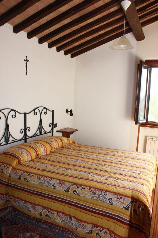 Basic Triple Room image 2