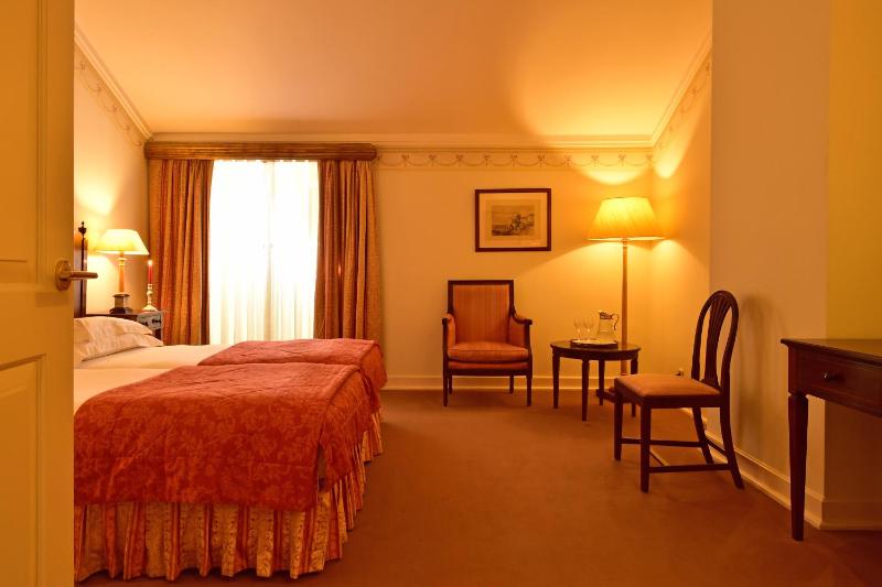 Classic Family Room image 4