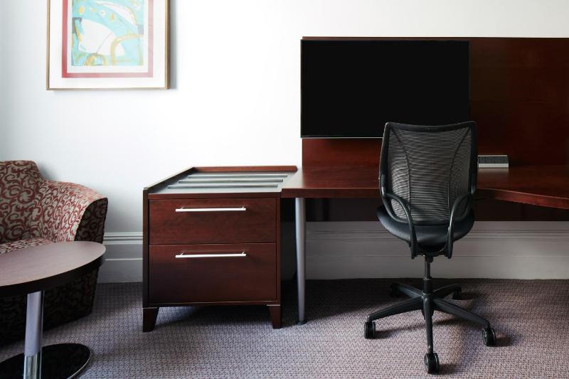 One-Bedroom Suite with Kitchenette  image 1