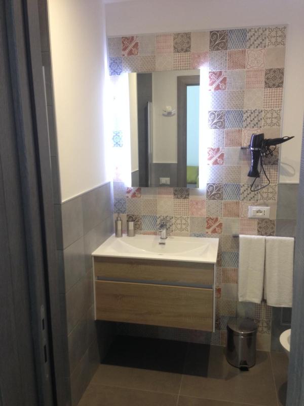 Standard Double Room image 2