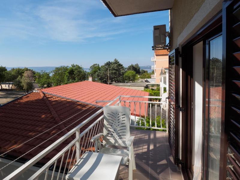 Apartment with Garden View image 2