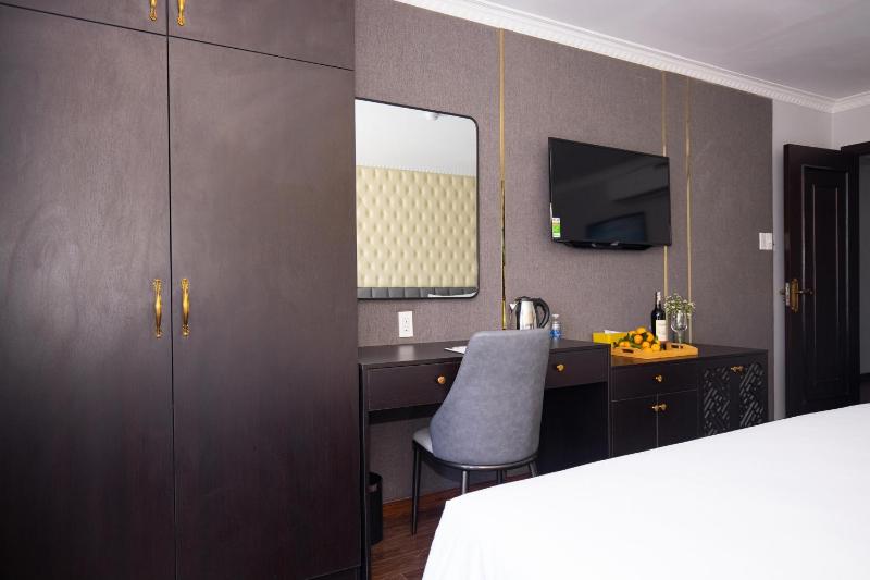 Monaco Hotel Danang - image 10