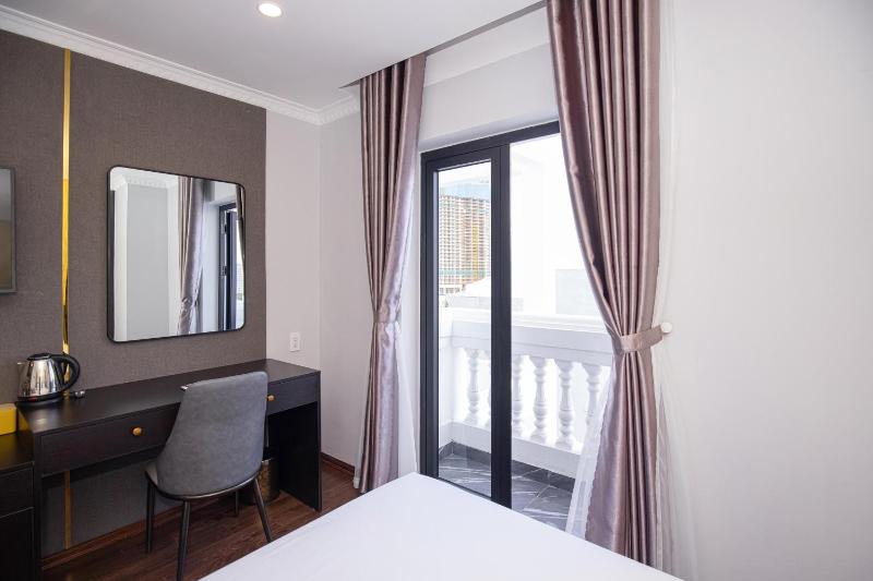Monaco Hotel Danang - image 11