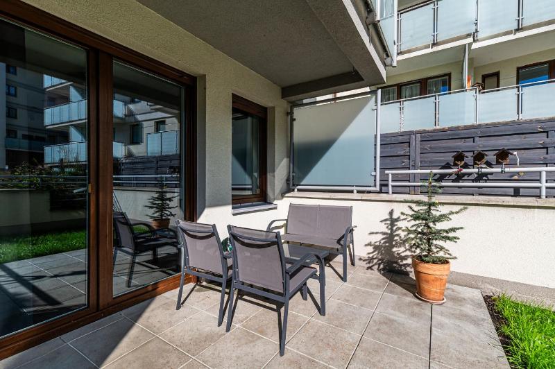 RentPlanet - Apartament Piękna z tarasem - image 10