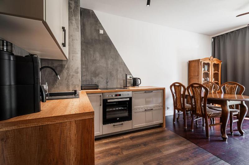 RentPlanet - Apartament Piękna z tarasem - image 9
