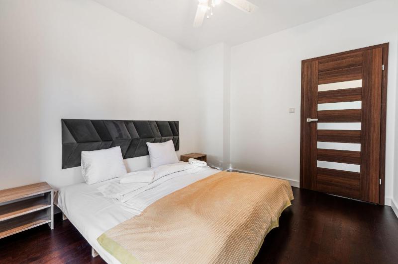 RentPlanet - Apartament Piękna z tarasem - image 6