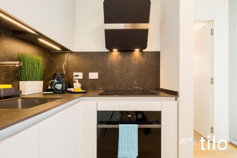 Waterfront Lux| Studio|A/C| Wifi By Tilo - image 21
