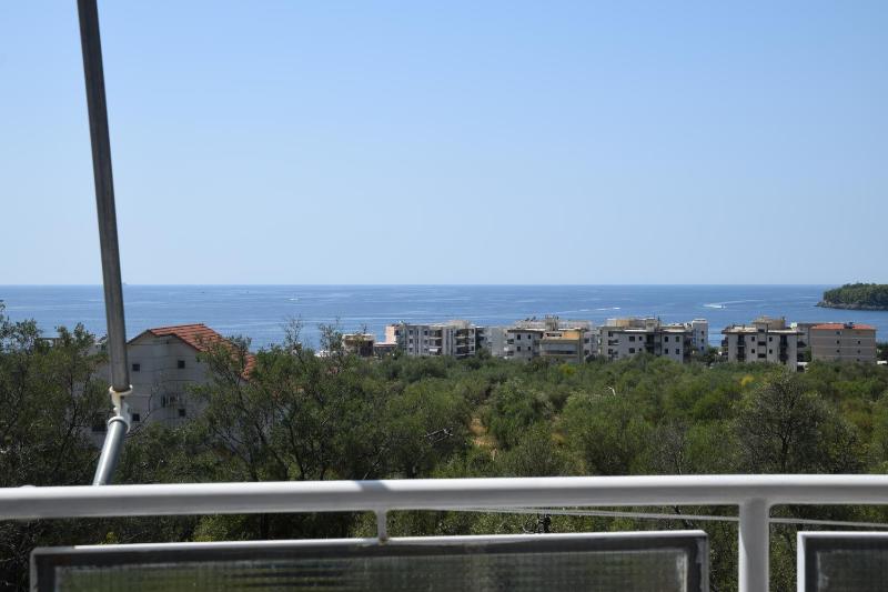 Andreas Apartments - image 2