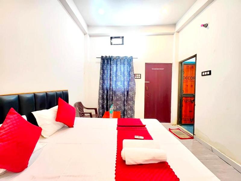 Hotel AV Palace Near #Ram Mandir# Premium Quality Rooms With Comfortable Stay Ayodhya - image 34