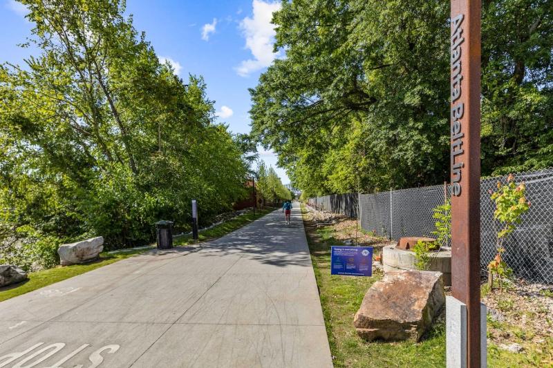 Inman Park Retreat-Walk to Krog Beltline and MARTA - image 18