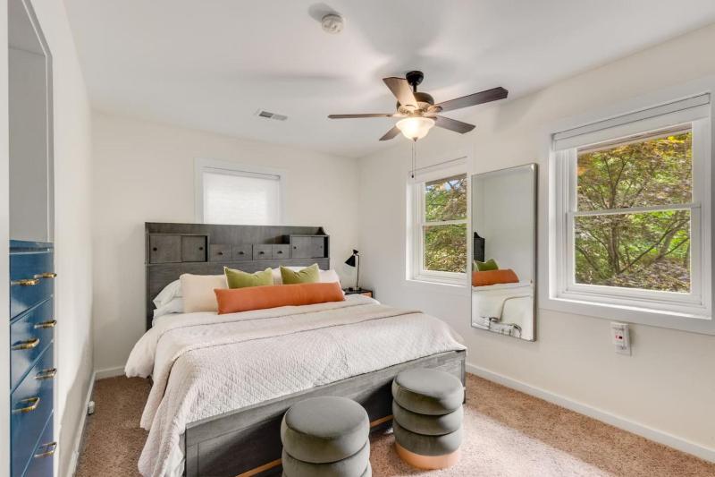 Inman Park Retreat-Walk to Krog Beltline and MARTA - image 17