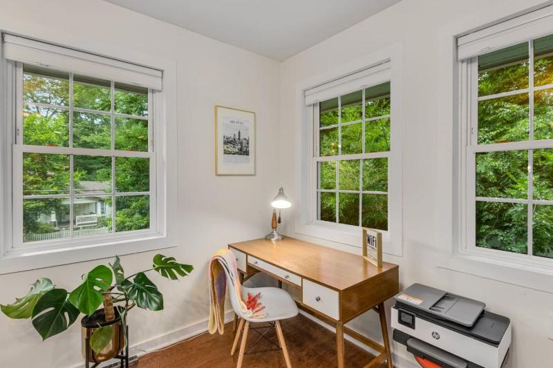 Inman Park Retreat-Walk to Krog Beltline and MARTA - image 36