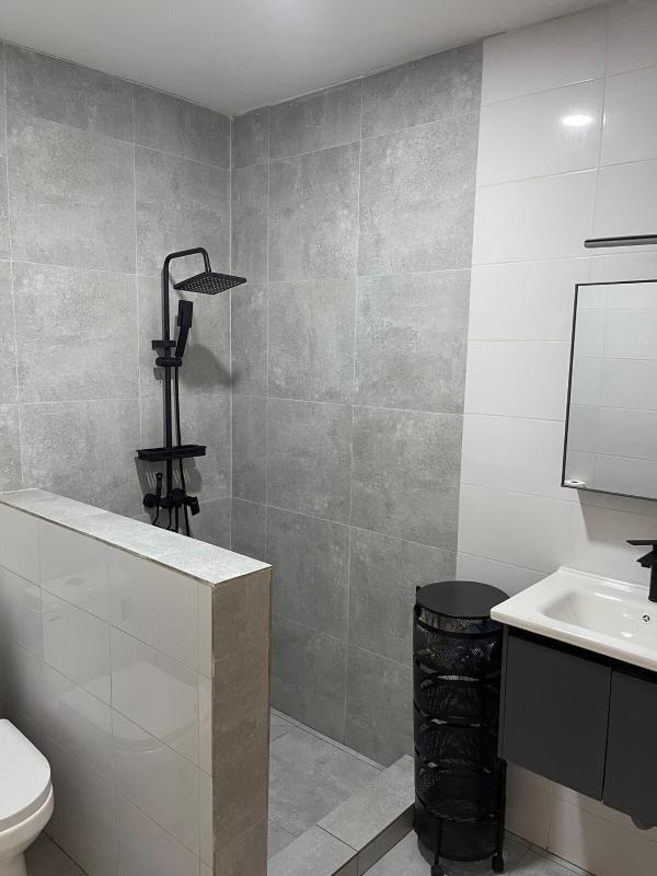 Entire 2-Bedroom Apartment Home away from home - image 2