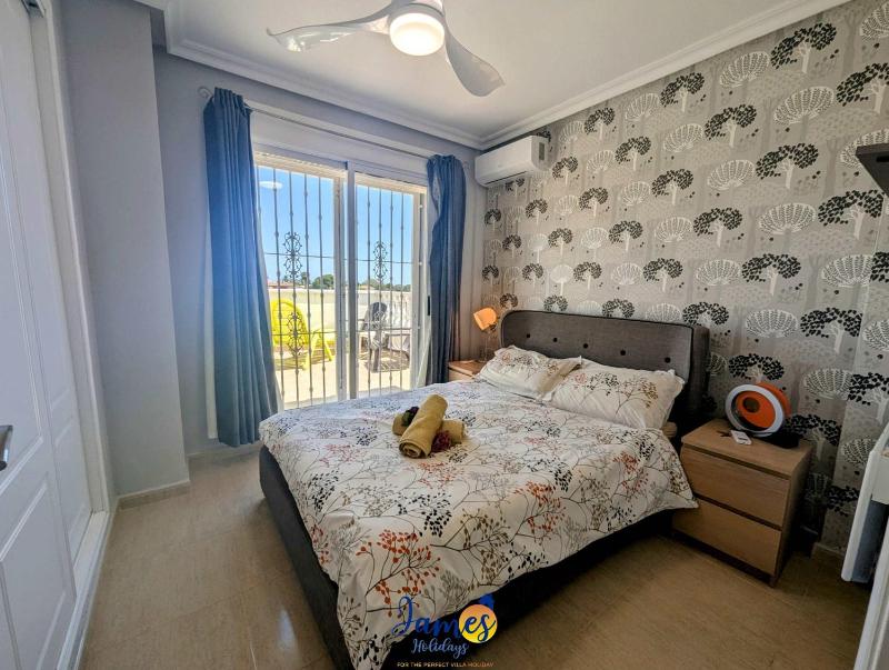 Los Dolses Family Villa with Private Pool LD07 - image 30