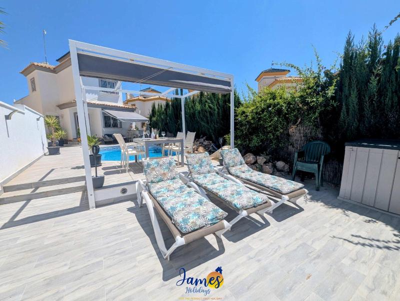 Los Dolses Family Villa with Private Pool LD07 - image 21