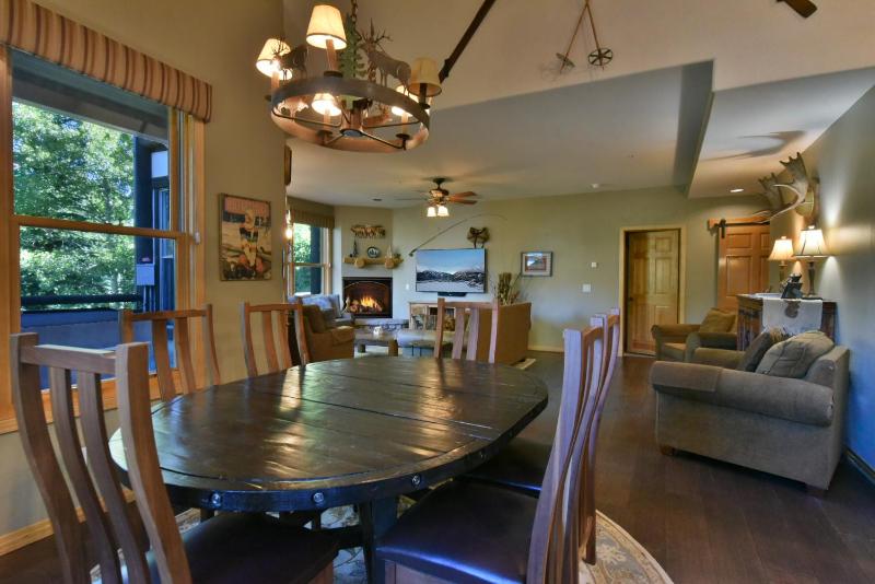 Corral at Breckenridge Raven Condo: Soaking Tub Views - image 9