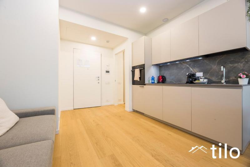 Waterfront Lux 1BR AC Parking GYM Wifi By Tilo - image 3
