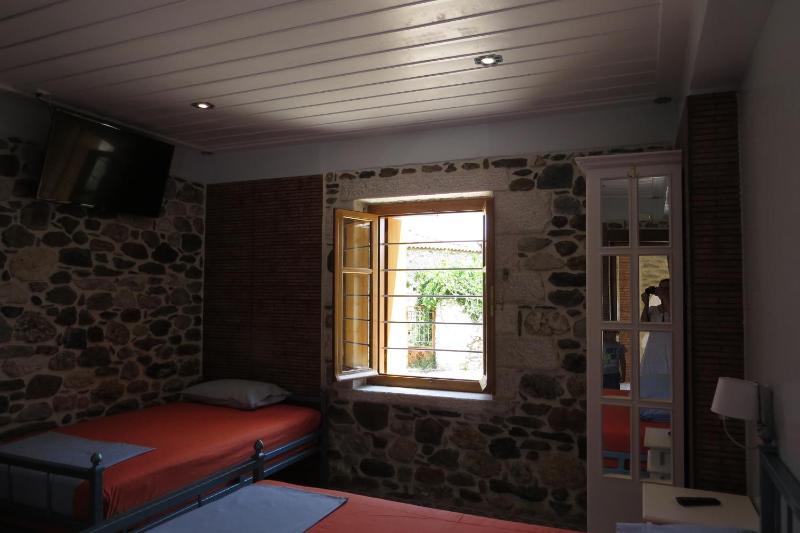 Family Room (2 Adults + 2 Children) image 1