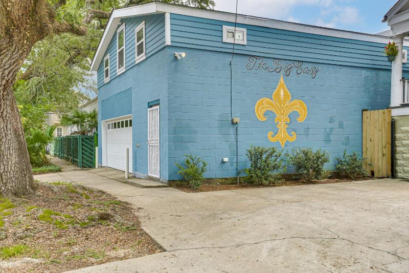 Walk to Canal St Trolley! Mid-City NOLA Retreat - image 2