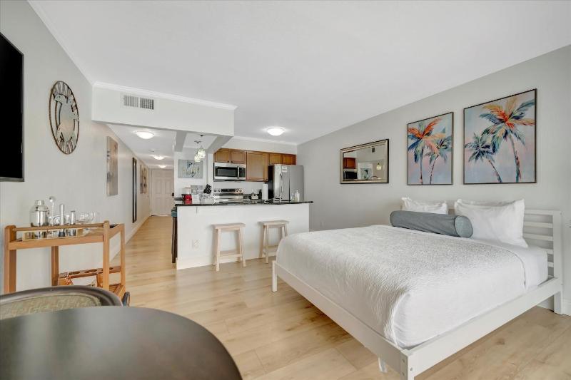 Palm Court a Bayview 2 Bed Suite & Heated Pool - image 20