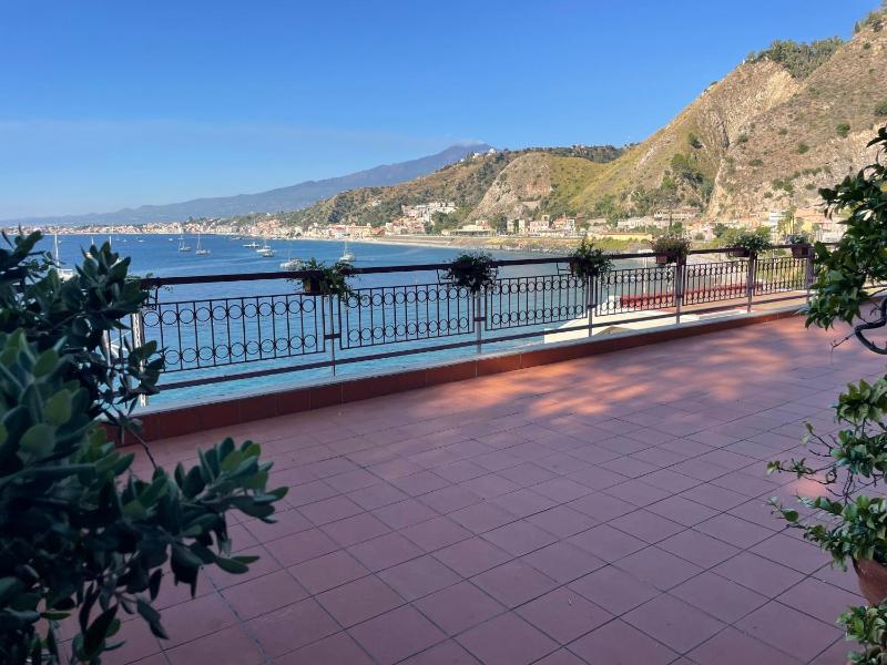 Coco Noir Taormina Apartment - image 15
