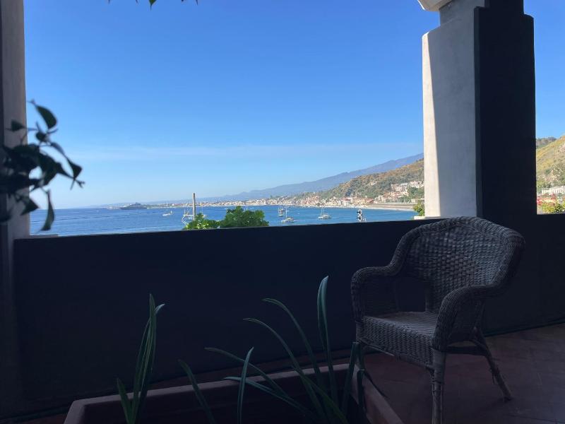 Coco Noir Taormina Apartment - image 13