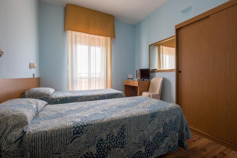 Budget Double Room image 3