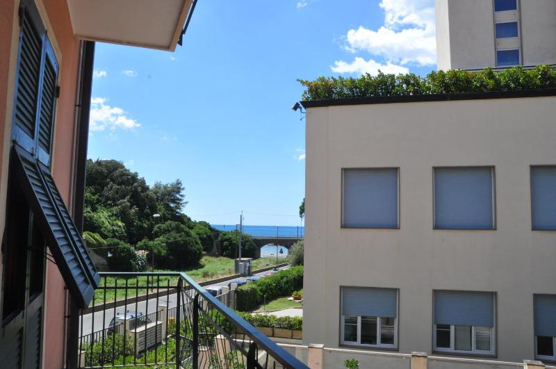 One-Bedroom Apartment (5 Adults) image 1