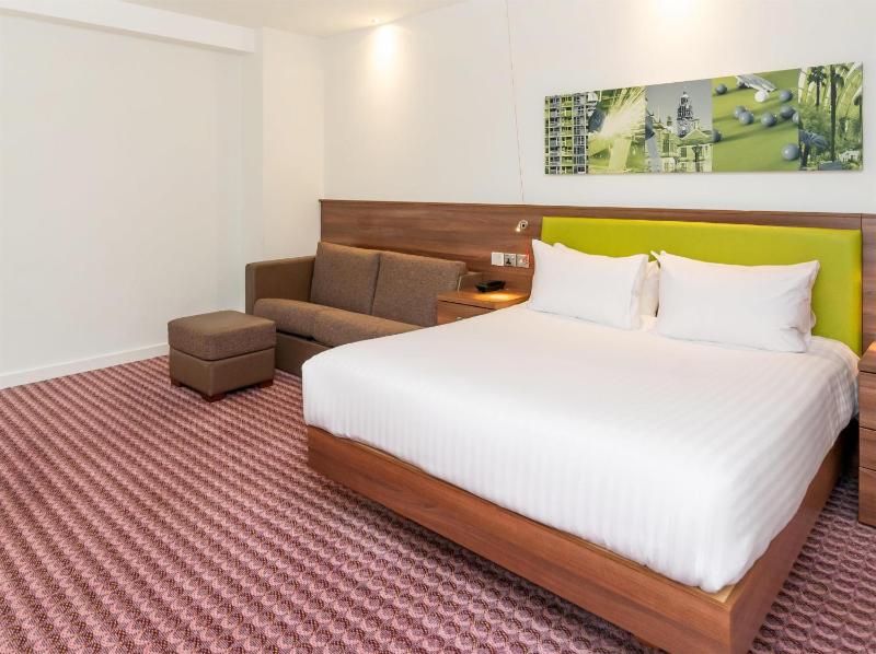 Hampton By Hilton Sheffield - image 3