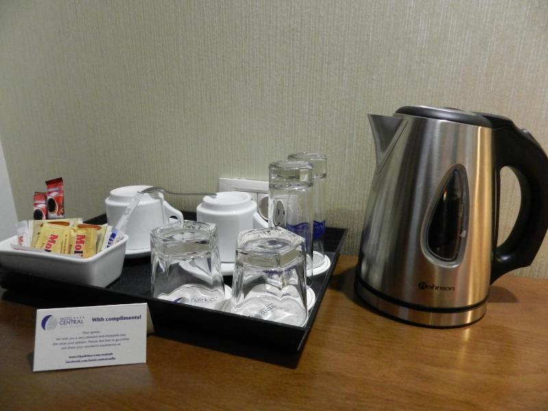 Deluxe Double or Twin Room image 2