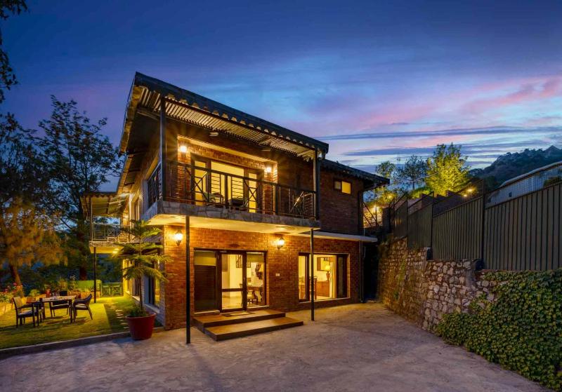 Uncle Bob Villa Best View In Kasauli 3BDR w/Cook - image 16