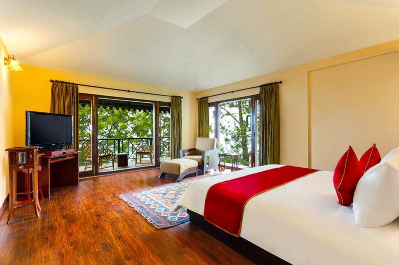 Uncle Bob Villa Best View In Kasauli 3BDR w/Cook - image 4