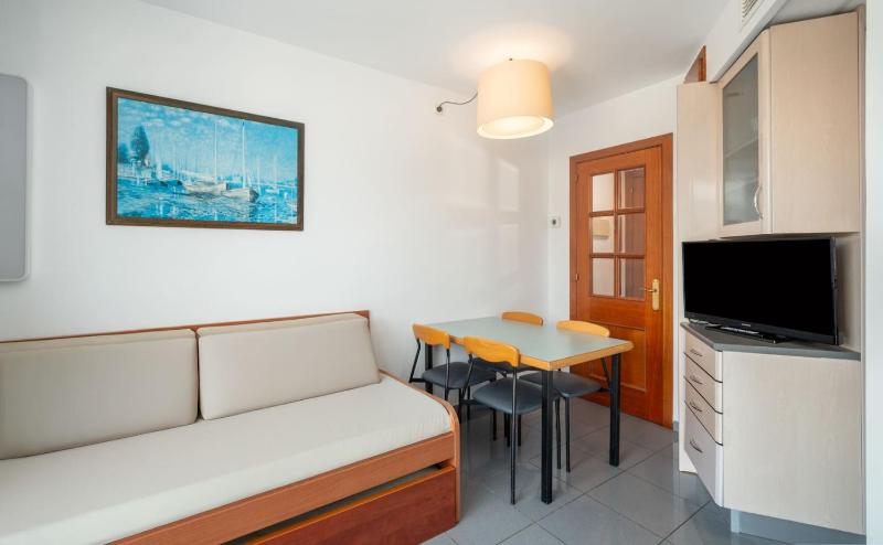 Apartaments Blau by Marsol - image 27