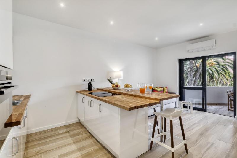 Sunshine Apartment - image 22