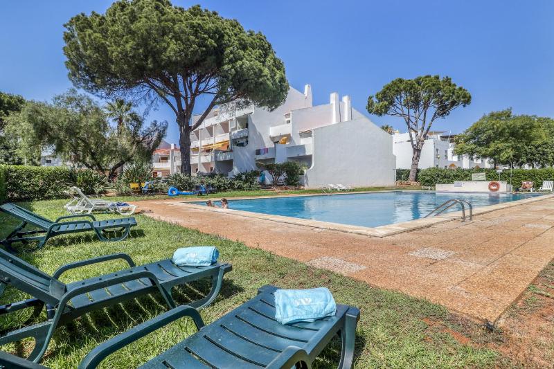 Sunshine Apartment - image 19