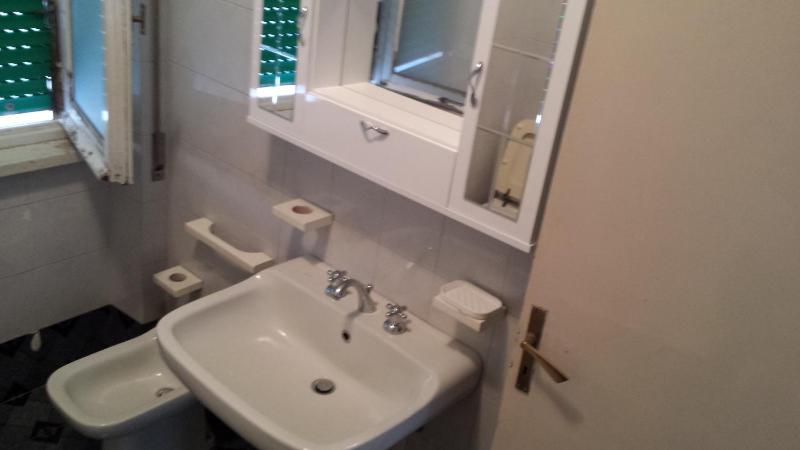 Double or Twin Room with Private Bathroom image 3