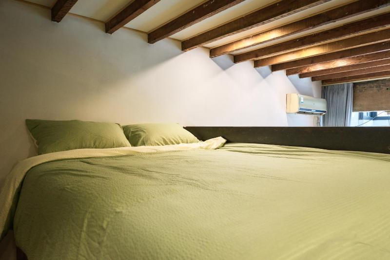 duplex 1 bedroom apartment on Wuyuan Road close Changshu Road station - image 10